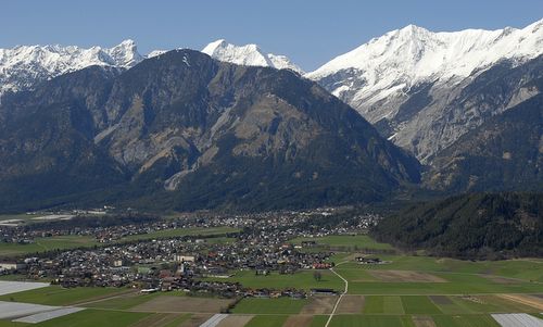 The Halbmarathon Hall-Wattens route runs through the village of Mils (Photo: Author: Haneburger / commons.wikimedia.org / public domain / image modified by runinternational.eu)