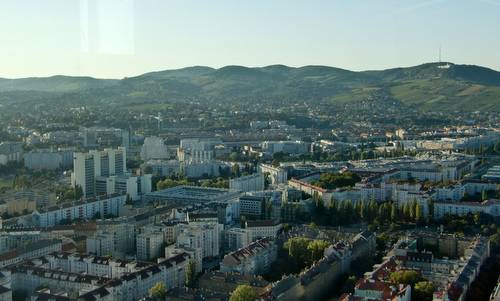 The Wienerwald hills as seen from the Millenium Tower in Vienna (Copyright © 2012 Hendrik Böttger / runinternational.eu)