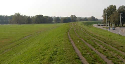 The levee of the River Sava in Zagreb (Copyright © 2012 runinternational.eu)