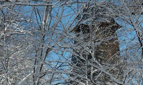 Observation tower on Velký Blaník, Czechia (Author: Ivan Rozkošný / Source: cs.wikipedia / copyrighted free use / photo cropped by runinternational.eu)