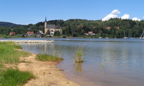Přední Výtoň, Lipno Reservoir, Czech Republic (Photo: Copyright © 2018 Hendrik Böttger / runinternational.eu) 
