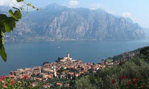 Malcesine, Lake Garda, Italy (Photo: Ciccius 88 / Wikimedia Commons / Public Domain)