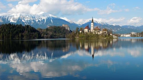 Lake Bled, Slovenia (Photo: Copyright © 2009 Hendrik Böttger / runinternational.eu)