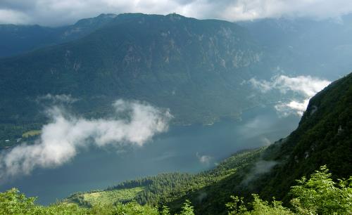 Lake Bohinj, Slovenia (Copyright © 2010 Hendrik Böttger / runinternational.eu)