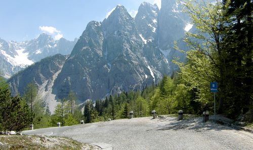 Vršič mountain pass road, Slovenia (Photo: runinternational.eu)