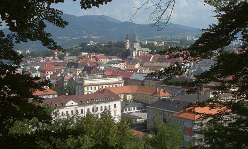 Banská Bystrica, Slovakia (Author: Twisp / commons.wikimedia.org / public domain / photo modified by runinternational.eu)