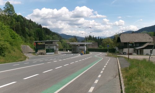 The Austria-Slovenia border crossing between Lavamünd and Dravograd -- Copyright © 2026 Hendrik Böttger / runinternational.eu