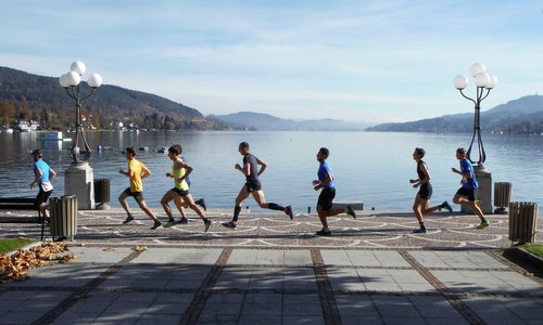 Casinolauf, Velden am Wörther See, Austria - runners on the lakeside promenade of the Wörthersee in Velden (Photo: Copyright © 2017 Hendrik Böttger / runinternational.eu)