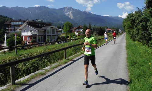 Faakerseelauf - a half marathon at the Faaker See in Austria (Copyright © 2016 Hendrik Böttger / runinternational.eu)