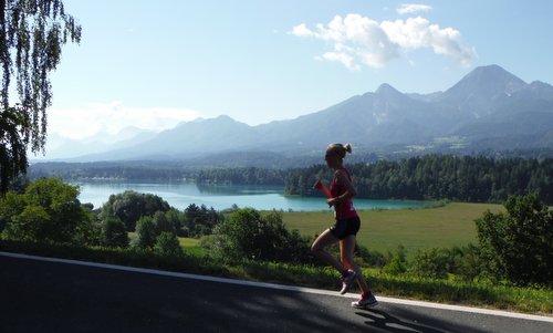 Faakerseelauf - a running event at the Faaker See in Kärnten, Austria (Copyright © 2016 Hendrik Böttger / runinternational.eu)