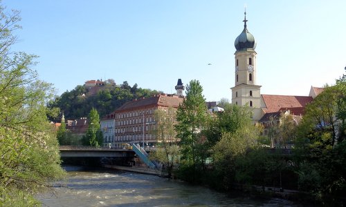 Schlossberg and River Mur in Graz, Austria, in April (Copyright © 2022 Anja Zechner / runinternational.eu)