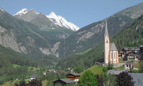 Heiligenblut and Grossglockner, Austria (Photo: Copyright © 2020 Hendrik Böttger / runinternational.eu)