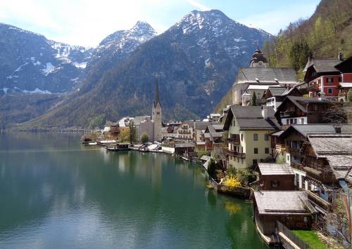 Hallstatt, Austria, in April (Photo: Copyright © 2021 Hendrik Böttger / runinternational.eu)