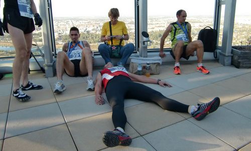 Millennium Tower Run-Up, Vienna, Austria - tired finishers (Copyright © 2019 Hendrik Böttger / runinternational.eu)