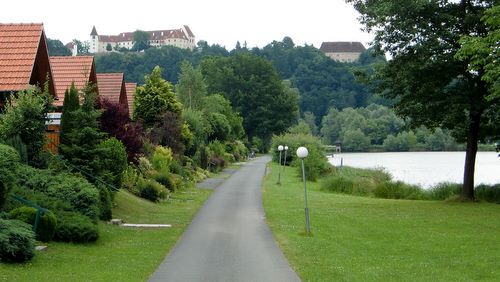 Seggauberg and Sulmsee near Leibnitz, Austria (Copyright © 2010 Hendrik Böttger, runinternational.eu)