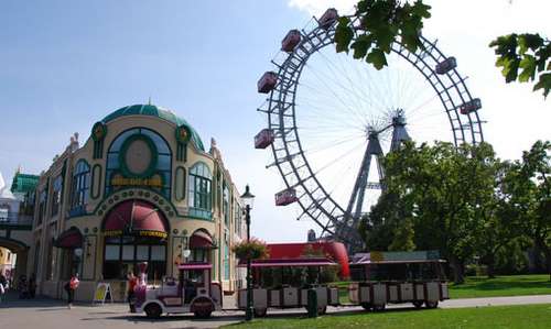 The Riesenrad in the Prater (Copyright © 2010 Karin Kacetl)