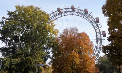 Riesenrad (Giant Ferris Wheel), Prater, Wien (Vienna), Austria - Copyright © 2015 Anja Zechner / runinternational.eu