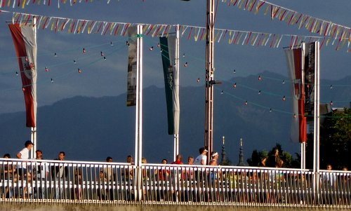 Citylauf Villach, Austria - runners on Stadtbrücke (Photo: Copyright  © 2018 Hendrik Böttger / runinternational.eu)