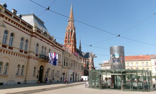 Trg Ante Starčevića, the main square of Osijek, Croatia (Photo: Copyright © 2023 Hendrik Böttger / runinternational.eu)