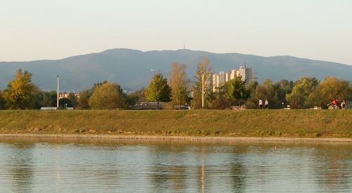 Sljeme as seen from Lake Jarun, Zagreb, Croatia (Copyright © 2011 runinternational.eu)