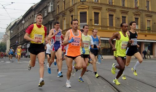 Zagreb Marathon 2010 - the leading group (Copyright © 2010 runinternational.eu)