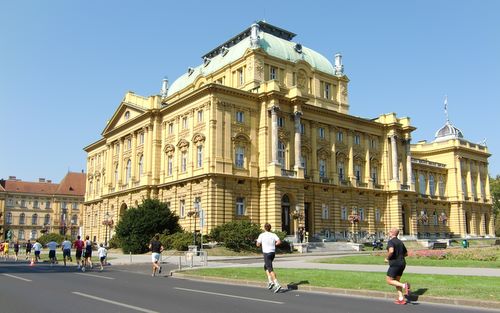 4 zagrebačka trga, at the National Theatre (Copyright © 2011 runinternational.eu)