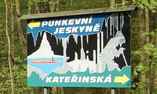 Půlmaraton Moravským krasem - the route to the Punkevní jeskyně (Copyright © 2014 Hendrik Böttger / runinternational.eu)