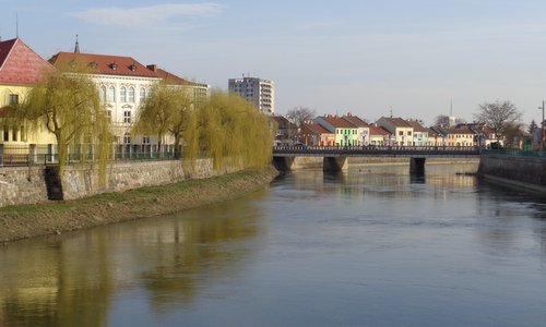 Běh kolem Dyje, Břeclav, Czech Republic - Participants in the 5k race run three times across this bridge in Břeclav's town centre (Copyright © 2016 Hendrik Böttger / runinternational.eu)