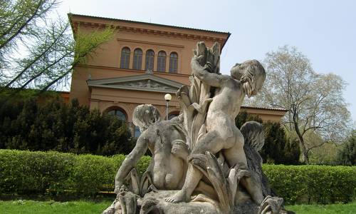 The fountain and pavilion in Lužánky, Brno, Czech Republic (Copyright © 2015 Hendrik Böttger / runinternational.eu)