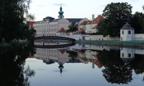Night Run České Budějovice, Czech Republic - The race takes the runners around the Dominikánský klášter (Dominican Monastery). - Copyright © 2016 Hendrik Böttger / runinternational.eu