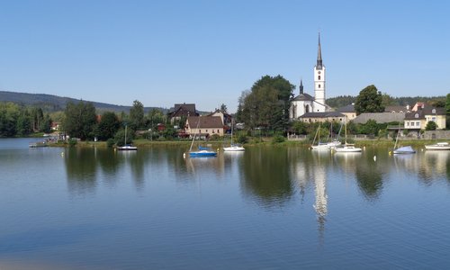 Frymburk and the Lipno Reservoir in the Czech Republic (Photo: Copyright © 2018 Hendrik Böttger / runinternational.eu)