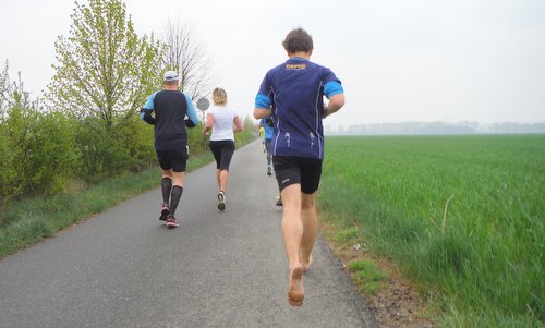 KVOK Half Marathon, Kolín, Czech Republic - barefoot runner Vojtěch Hrabánek (Copyright © 2015 Hendrik Böttger / runinternational.eu)