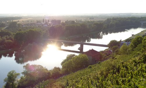 The Labe (Elbe) river as seen from the Old Town of Mělník -- Photo: Copyright © 2020 Hendrik Böttger / runinternational.eu