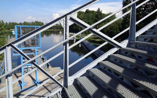 Stairs at the Hydroelektrárna Nymburk, Czechia (Copyright © 2018 Hendrik Böttger / runinternational.eu)