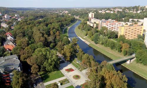 Ostrava Night Run - The route runs through the Komenského sady park and along the River Ostravice (Copyright © 2017 Hendrik Böttger / runinternational.eu)