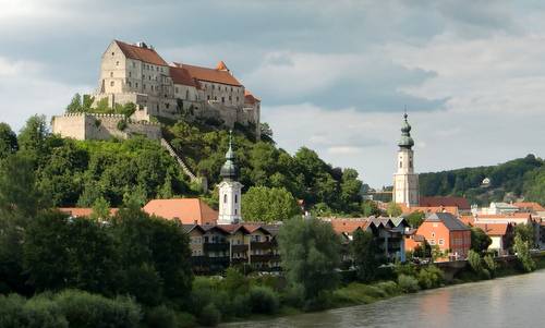 The castle of Burghausen on the River Salzach (Copyright © 2012 Hendrik Böttger)