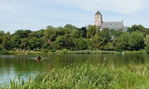 Schlossteich and Schlosskirche, Chemnitz, Germany (Copyright © 2014 Hendrik Böttger / runinternational.eu)