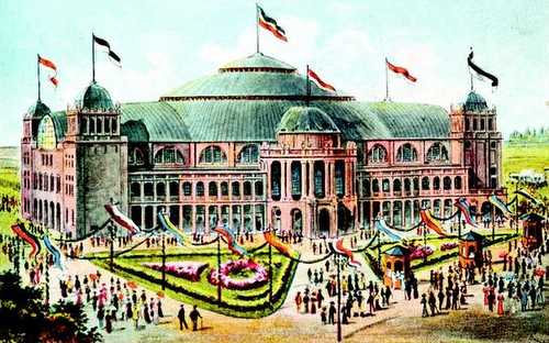 Kolorierte Postkarte zur Eröffnungsfeier der Frankfurter Festhalle, 1908 (image from: Wikimedia Commons / This image is in the public domain because its copyright has expired.  This applies to Australia, the European Union and those countries with a copyright term of life of the author plus 70 years.)