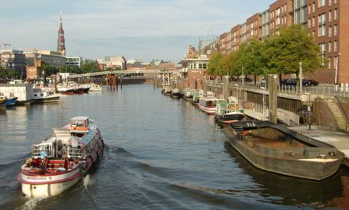 Binnenhafen, Hamburg, Germany (Copyright © 2014 Hendrik Böttger / runinternational.eu)