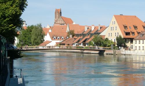 Landshut läuft - the River Isar in the city centre of Landshut (Copyright © 2015 Hendrik Böttger / runinternational.eu)