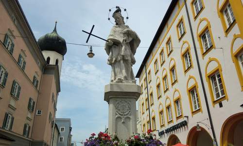 Nepomuk-Brunnen, Max-Josefs-Platz, Rosenheim, Germany (Copyright © 2014 Hendrik Böttger / Run International EU)