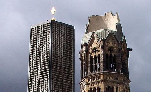 Kaiser-Wilhelm-Gedächtniskirche, Berlin (Author: Null8fuffzehn / commons.wikimedia.org / public domain / image modified by runinternational.eu)