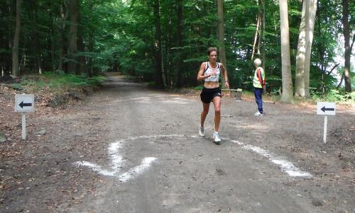 Diekseelauf, Malente, Germany - Wendepunkt 5km-Lauf - turning point of the 5k race (Copyright © 2016 Hendrik Böttger / runinternational.eu)