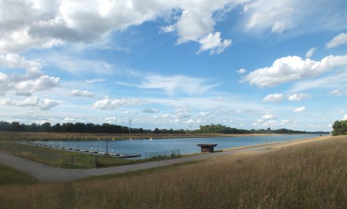 Regattastrecke Oberschleißheim, southern part (Author: Wzwz at commons.wikimedia.org / CC0 1.0 Universal Public Domain Dedication / photo modified by runinternational.eu)