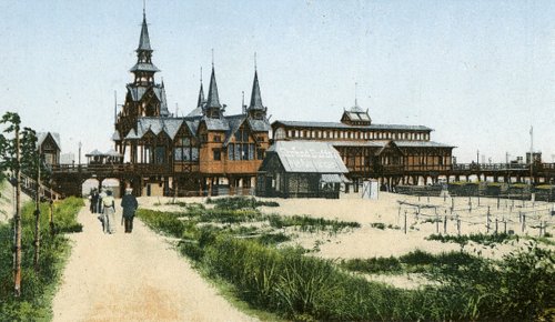 Postcard of Heringsdorf, Usedom, Germany (1900) -- Author: Brück & Sohn Kunstverlag Meißen / commons.wikimedia.org / CC0 1.0 Universal Public Domain Dedication / photo cropped by runinternational.eu