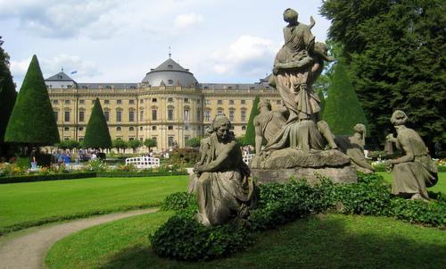 Würzburger Residenz, Würzburg, Germany (Photo: Daderot / commons.wikimedia.org / Public Domain / image cropped by runinternational.eu)