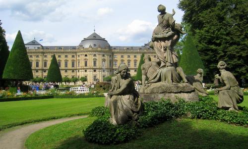 Würzburger Residenz, Würzburg, Germany (Photo: Daderot / commons.wikimedia.org / Public Domain / image cropped by runinternational.eu)