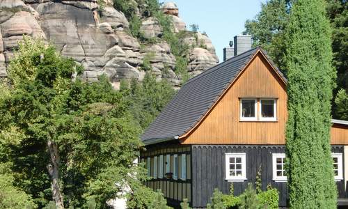 A wooden cottage in the Kurort Oybin, Zittauer Gebirge, Germany (Copyright © 2017 Hendrik Böttger / runinternational.eu)