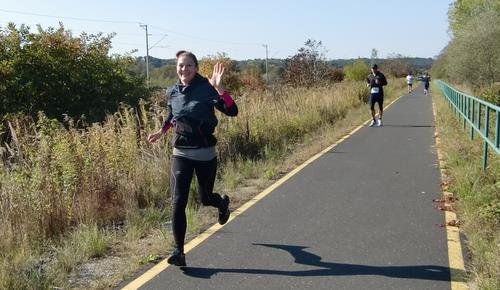 Anett Köncsöl, 3rd place in the Szaggasd az aszfaltot Half Marathon 2011 (Copyright © 2011 runinternational.eu)