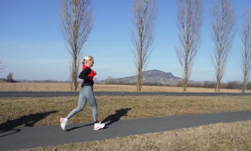 Balaton Szupermaraton - great views of Szent György-hegy (Photo: Copyright © 2026 Hendrik Böttger / runinternational.eu)